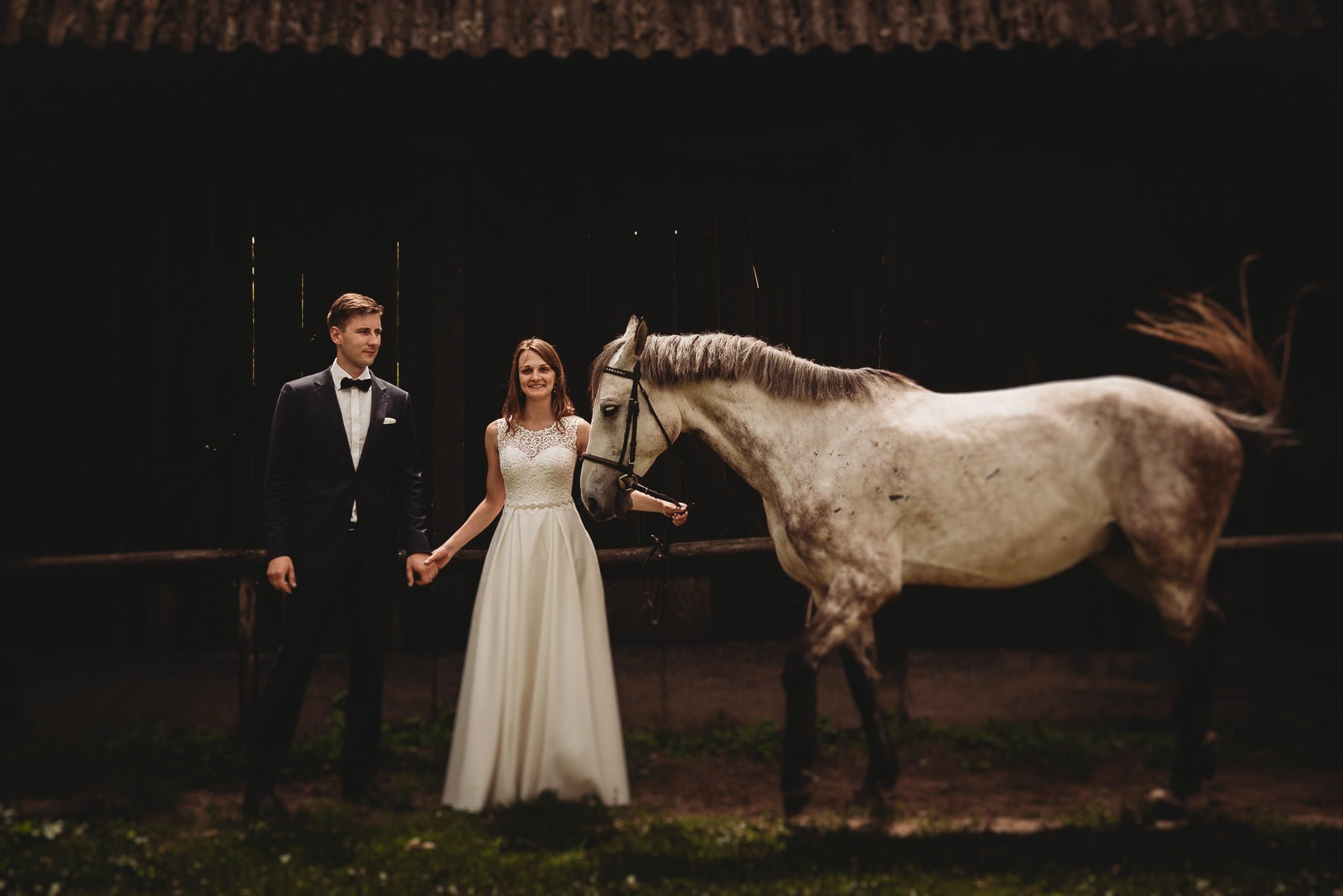 Monika i Michał, wesele w Paryżu i sesja plenerowa w stadninie koni w Czołowie 372